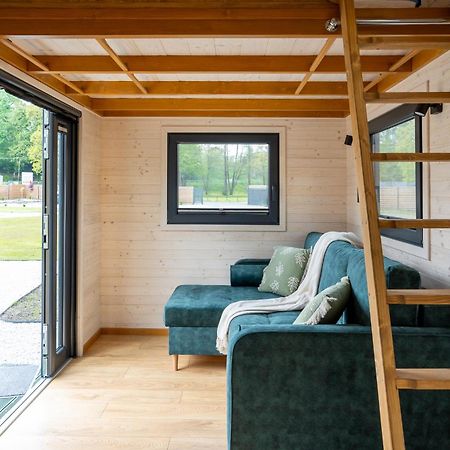 Staymoovers - Tinyhouse Zator Bagian luar foto